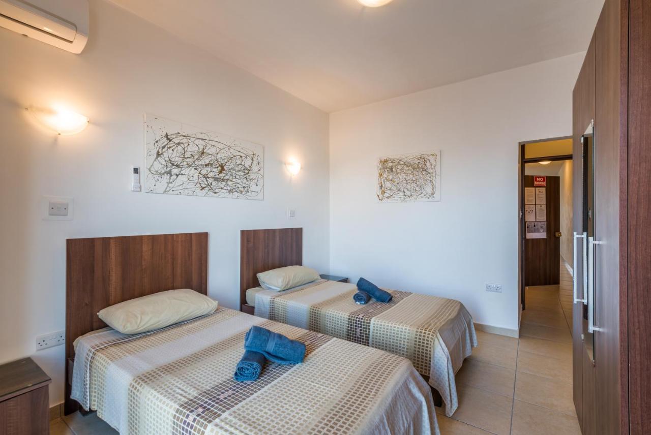 Seashells 2 Bedroom Apartments With Terrace, Just Off The Bugibba Promenade - By Getwaysmalta St. Paul's Bay Exteriér fotografie